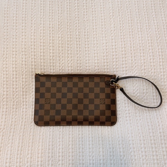 Louis Vuitton Handbags - Louis Vuitton NeverFull Wristlet